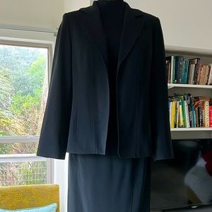 BACK to the OFFICE ~ LOUBEN 2-Piece SUIT ~ Lightweight Black Skirt & Blazer